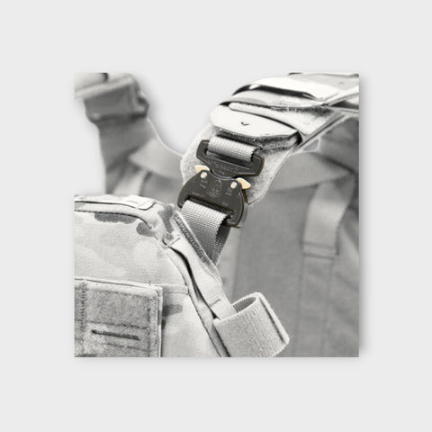 Husar Shoulder Mounts 1.0